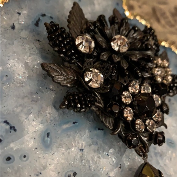 MIRIAM HASKELL BLACK GLASS BROOCH PIN - Picture 4 of 6